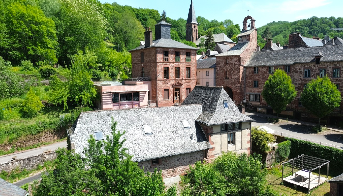 3 bedroom maison in Villecomtal, Aveyron, France