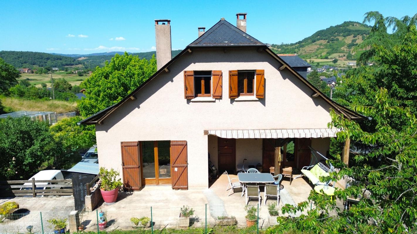 7 bedroom maison in Saint Christophe Vallon, Aveyron, France