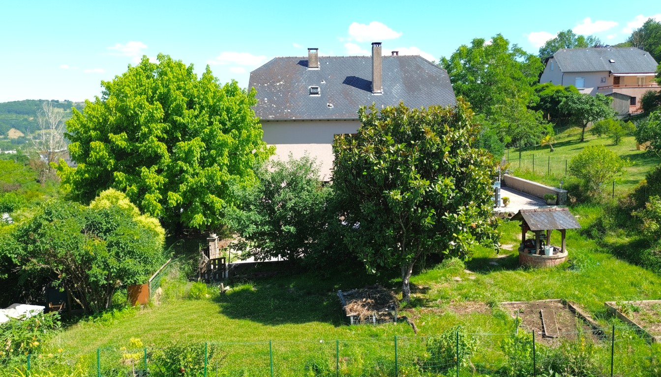 7 bedroom maison in Saint Christophe Vallon, Aveyron, France