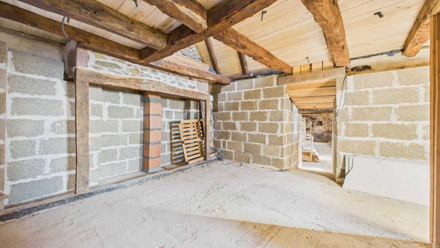 3 bedroom maison a renover in Villecomtal, Aveyron, France