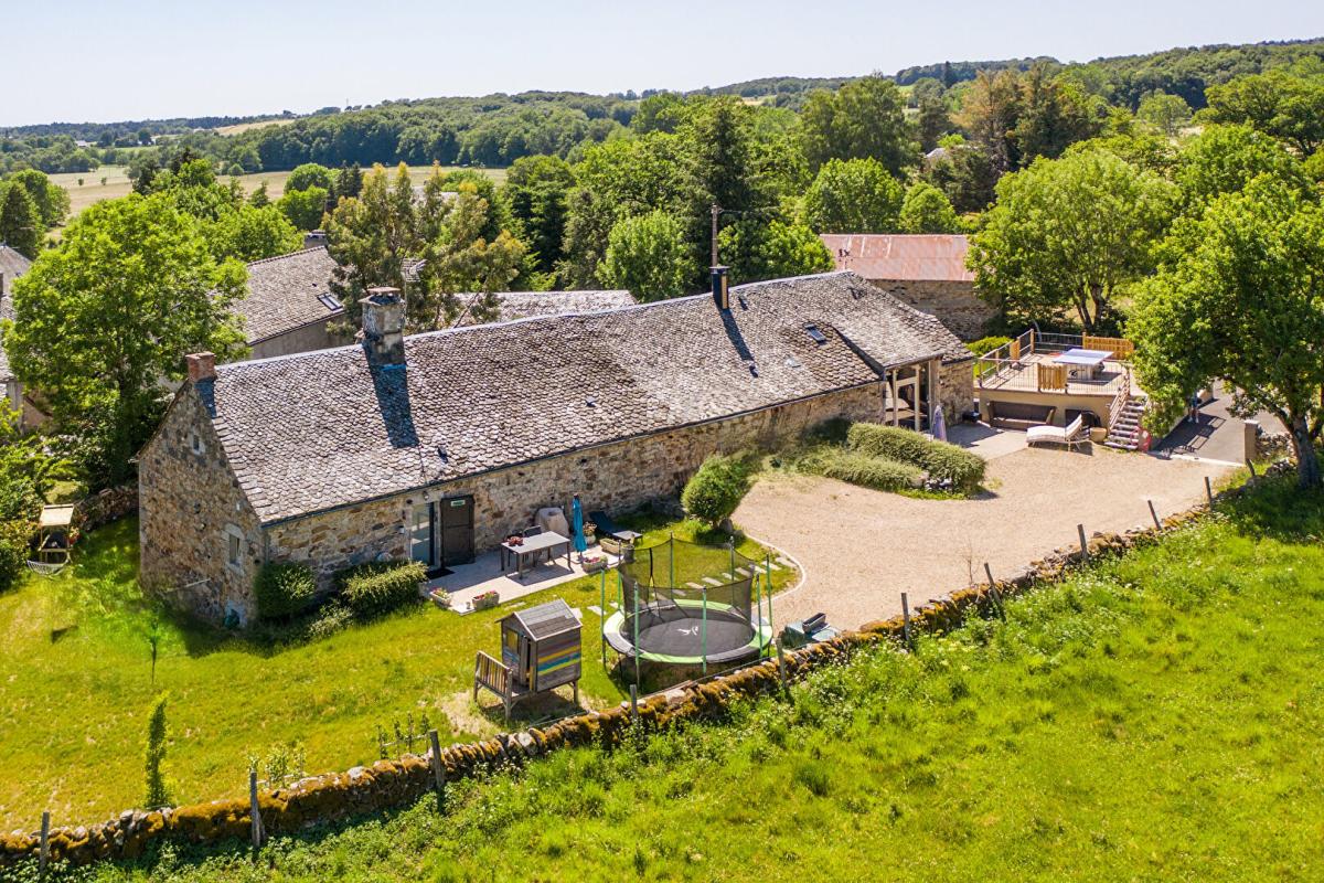 8 bedroom corps de ferme in Laguiole, Aveyron, France