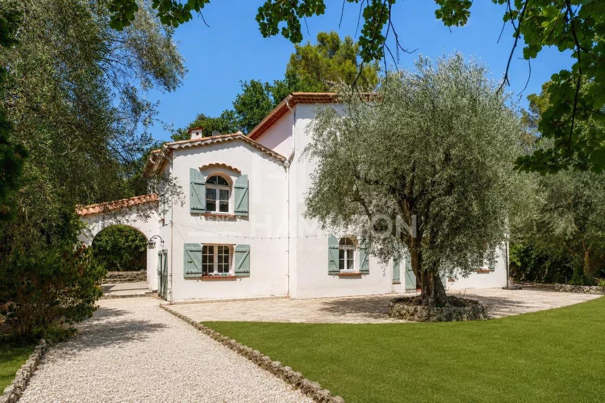 5 bedroom villa in Grasse, Alpes-Maritimes, France
