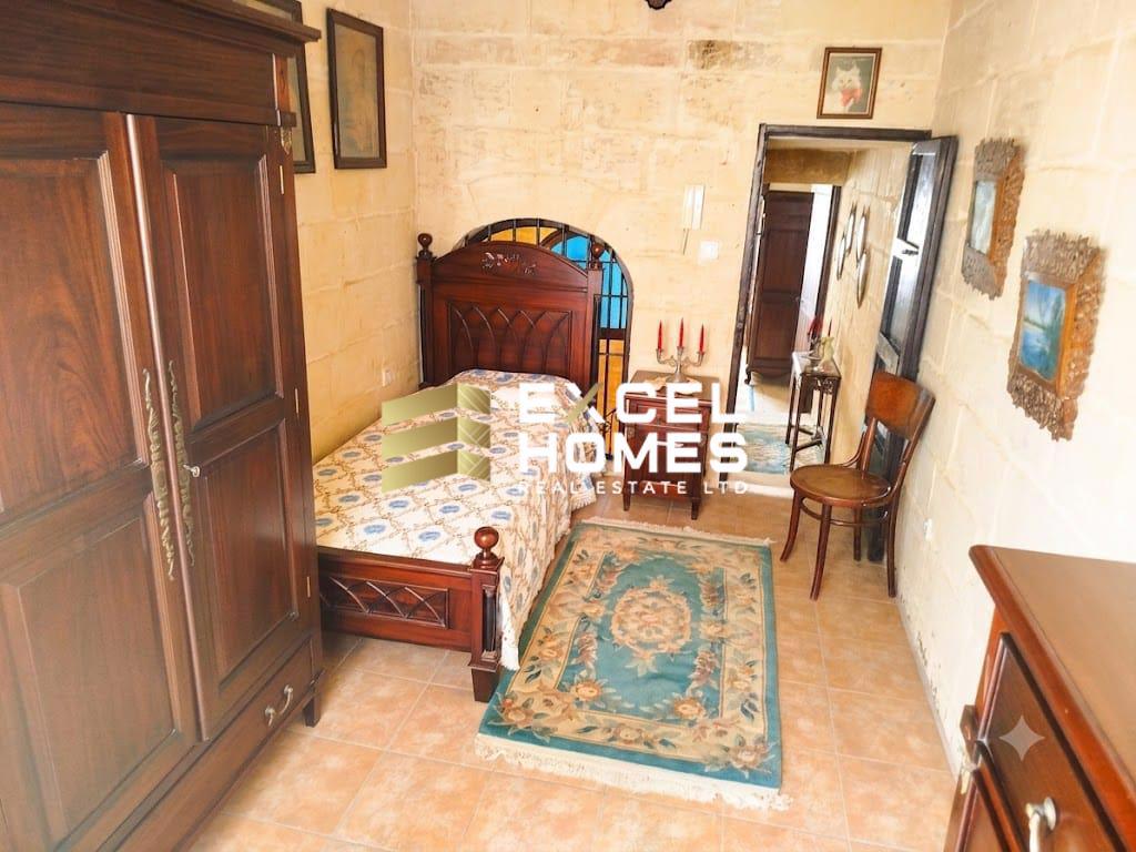 3 bedroom Townhouse in Cospicua (Bormla), Malta – 69081