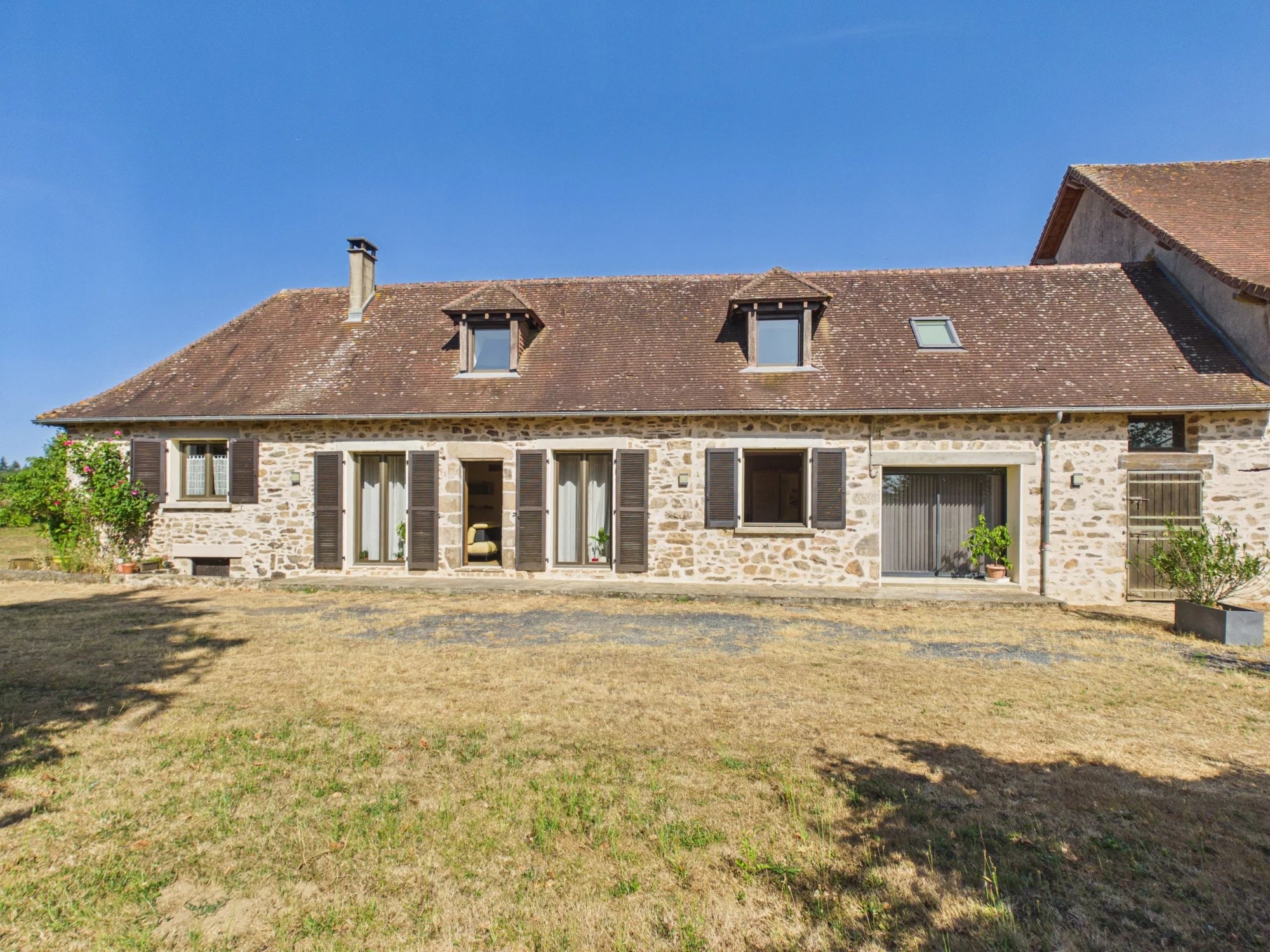 5 bedroom Equestrian property with excellent stabling and 19.5ha, Limousin – France – BVI86553