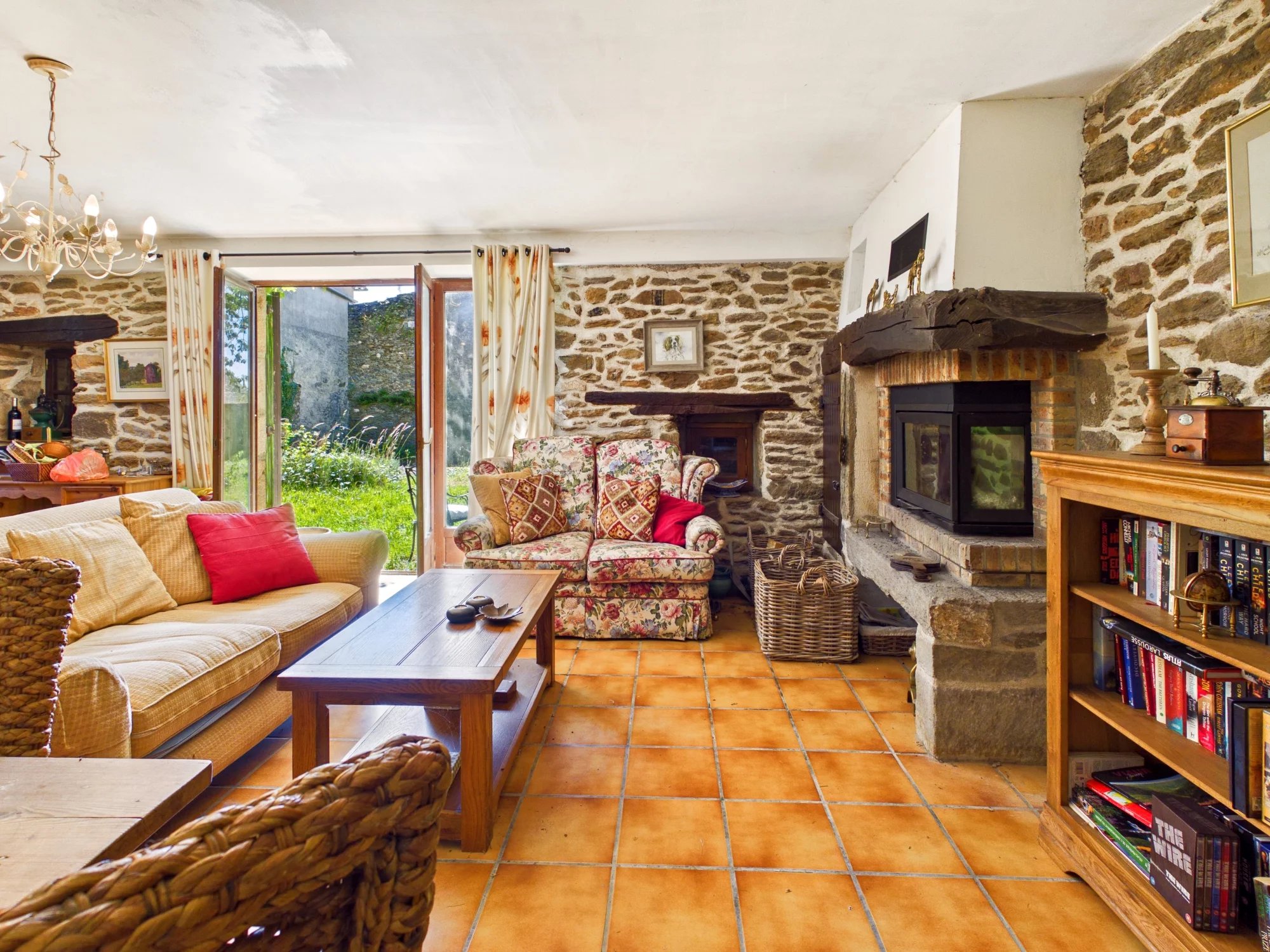 Charming 3-Bedroom Stone House in Lescure-Jaoul, Midi-Pyrénées – France – BVI84300