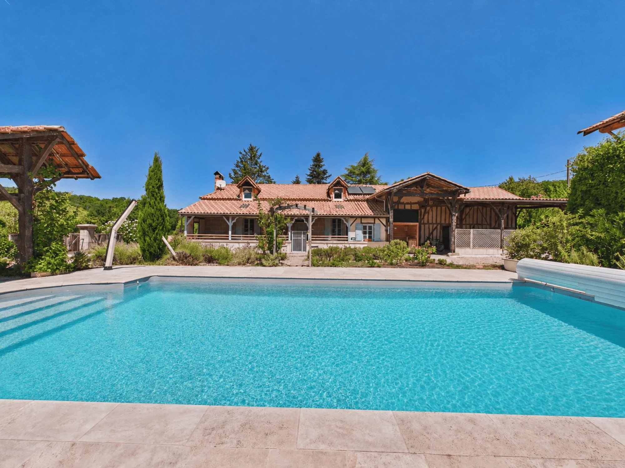 Fabulous stone house with pool within lovely gardens, Aquitaine – France – BVI85949