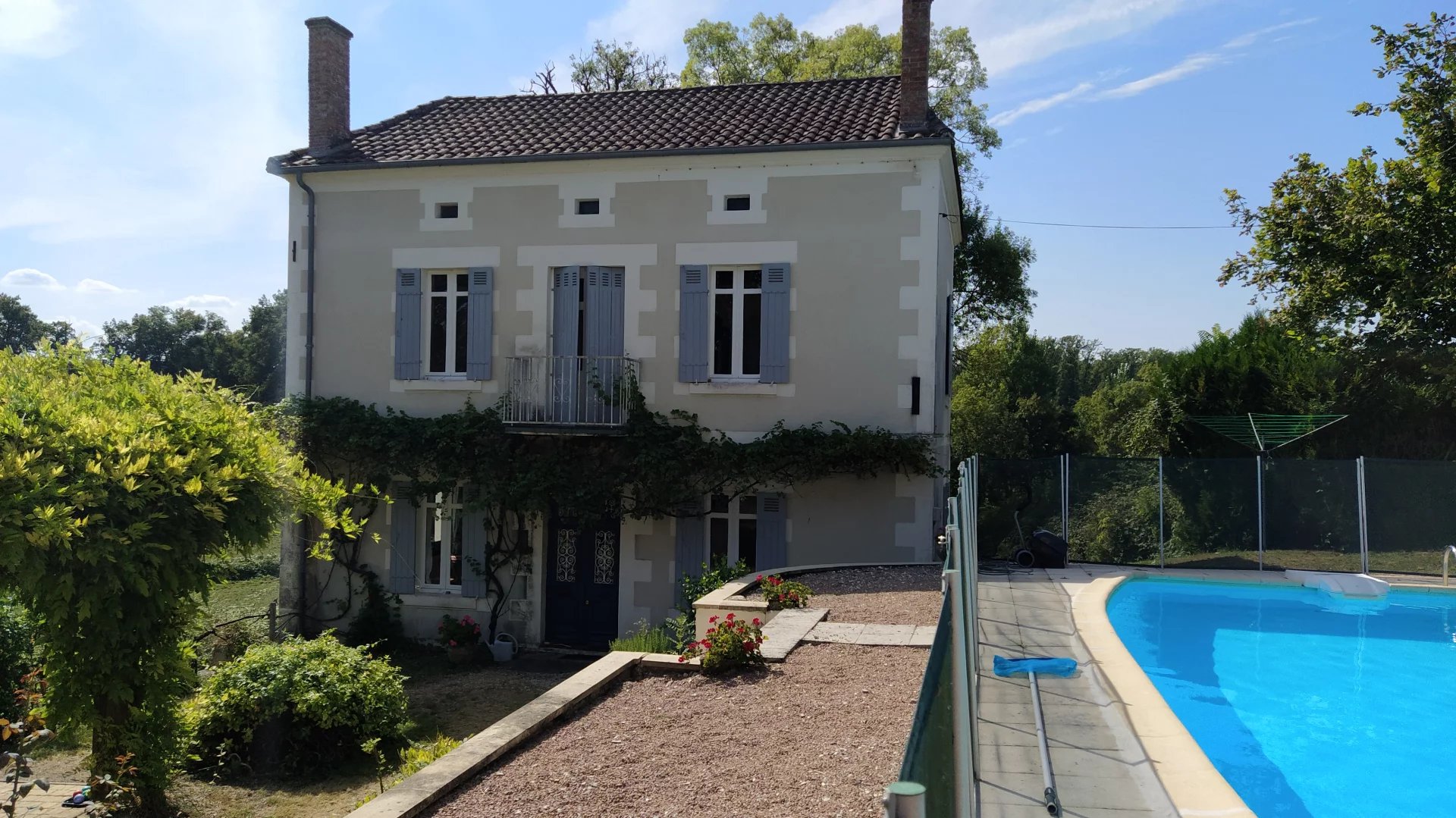 Maison bourgeoise with pool, Aquitaine – France – BVI74038
