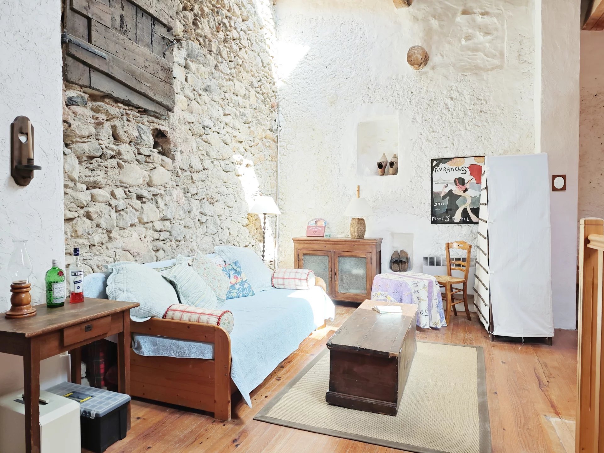 Stone house with 2 guest annexes, Languedoc-Roussillon – France – BVI81617