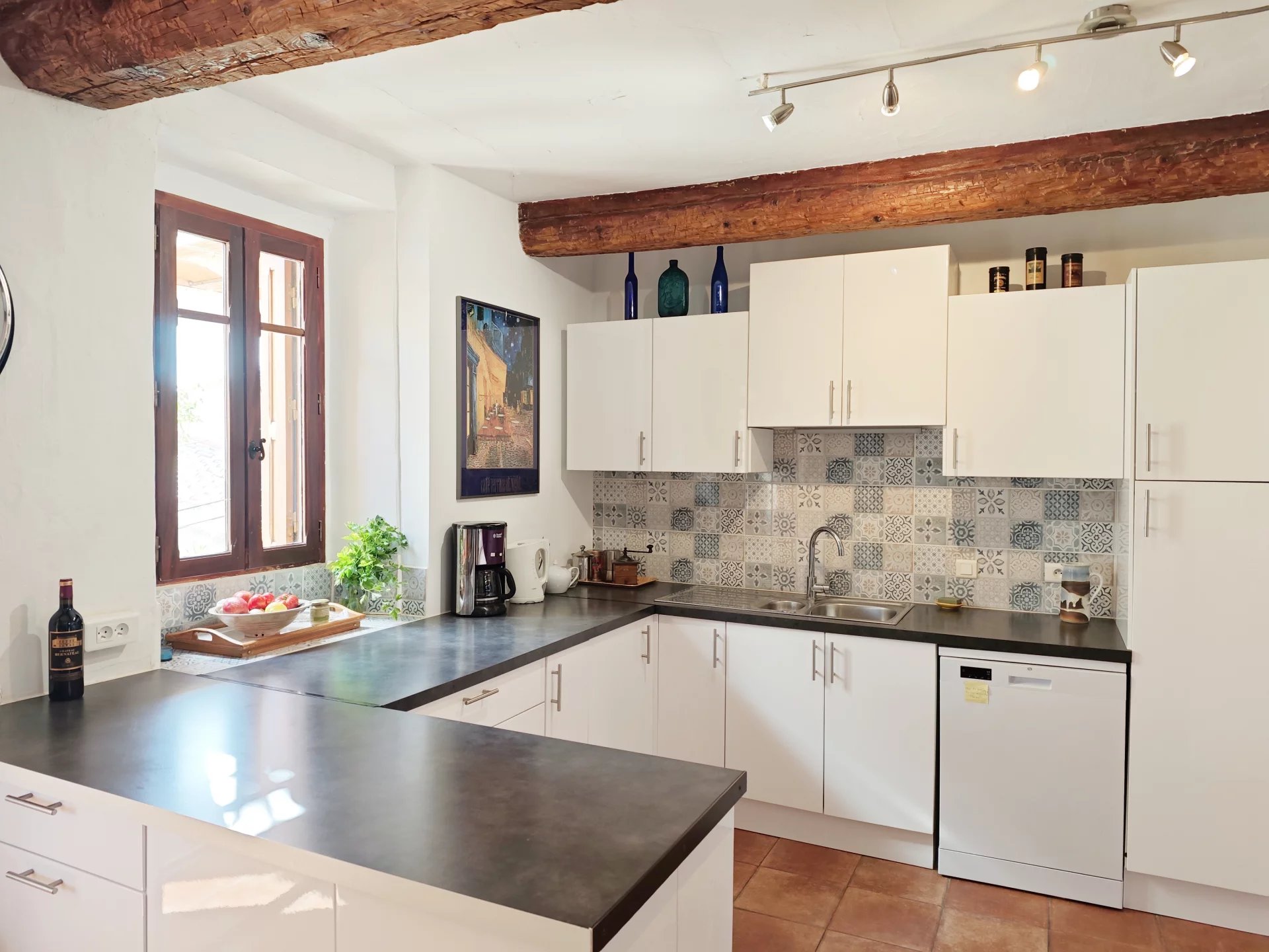 Stone house with 2 guest annexes, Languedoc-Roussillon – France – BVI81617