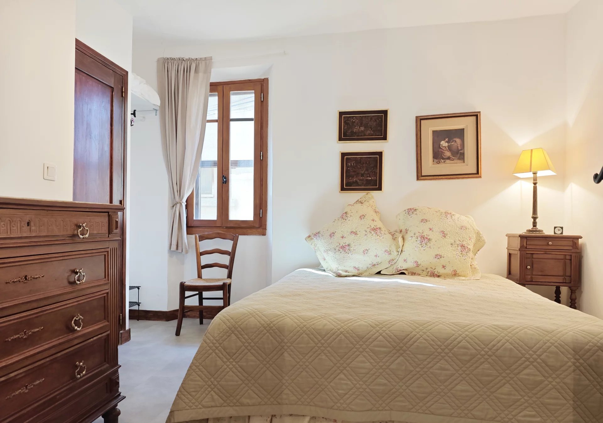 Stone house with 2 guest annexes, Languedoc-Roussillon – France – BVI81617