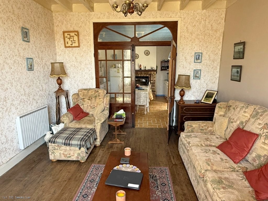 4 bedroom House in Champagne-Mouton, France – r7555