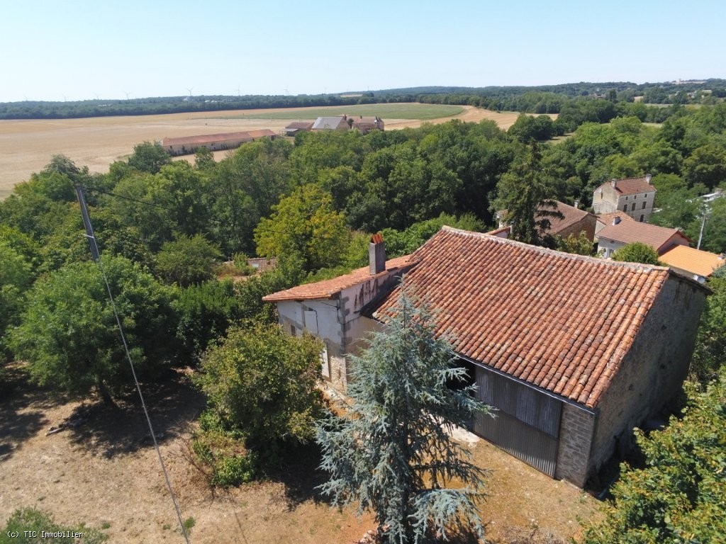 3 bedroom House in Verteuil-Sur-Charente, France – r7554