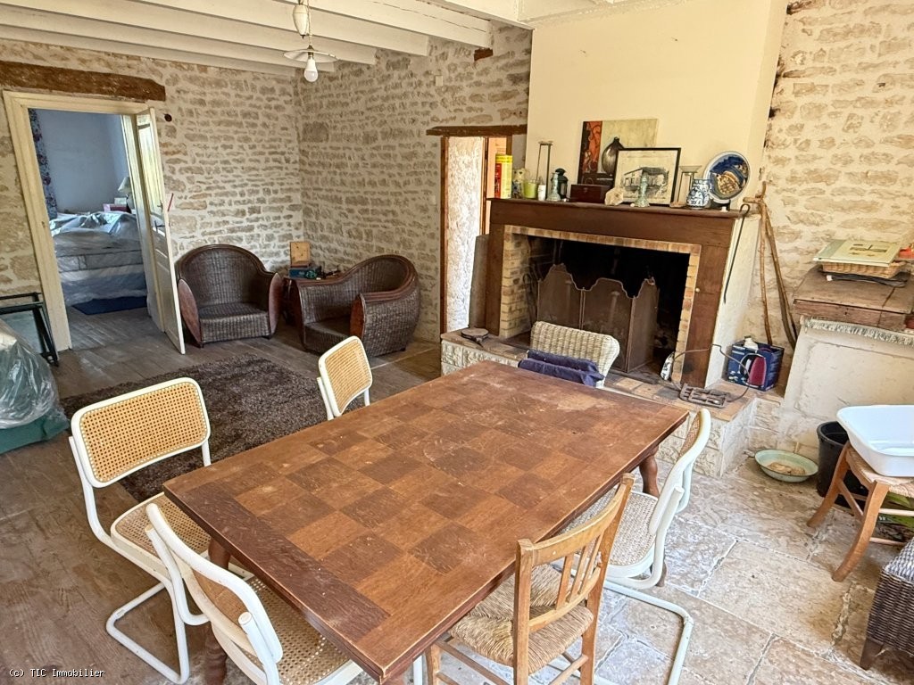 3 bedroom House in Verteuil-Sur-Charente, France – r7554