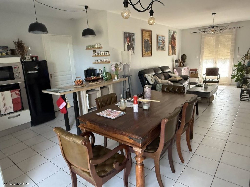 3 bedroom House in Verteuil-Sur-Charente, France – r7551