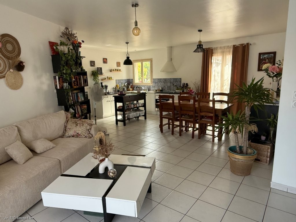 3 bedroom House in Verteuil-Sur-Charente, France – r7549