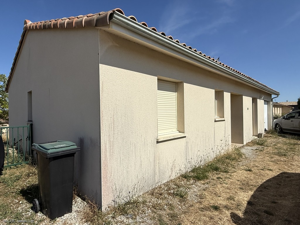3 bedroom House in Verteuil-Sur-Charente, France – r7548