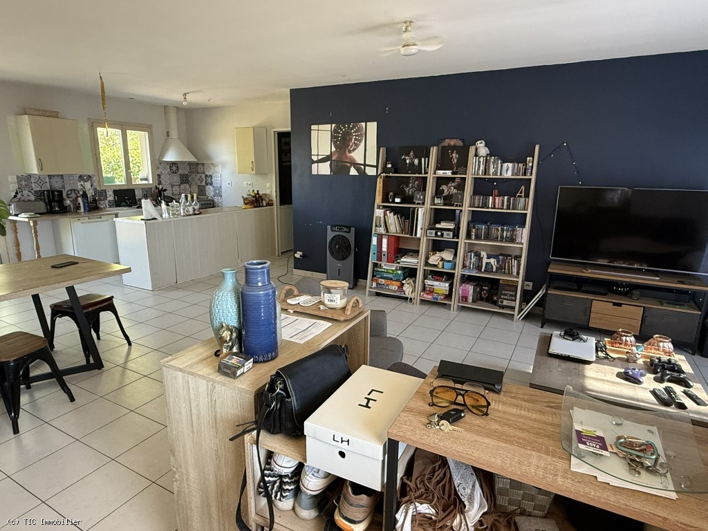 3 bedroom House in Verteuil-Sur-Charente, France – r7548