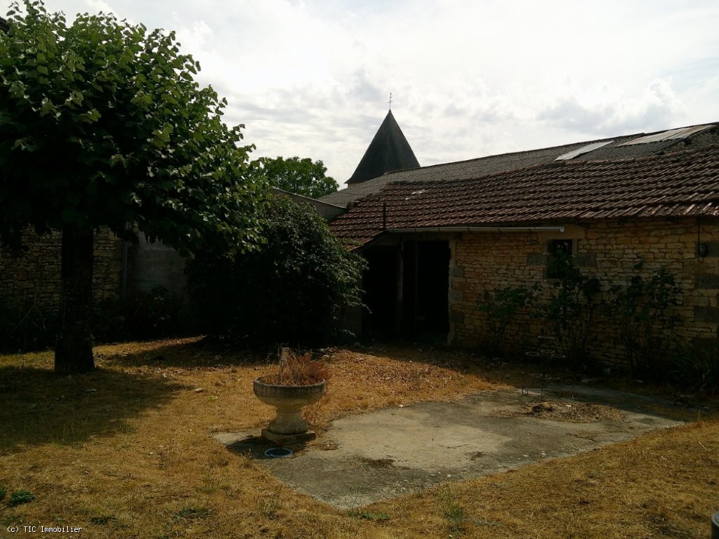 3 bedroom House in Chaunay, France – r7544