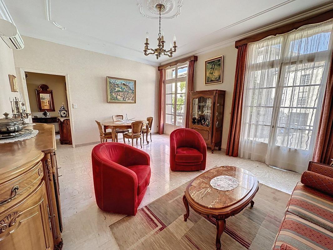 4 bedroom t6 et plus in Avignon, Vaucluse, France