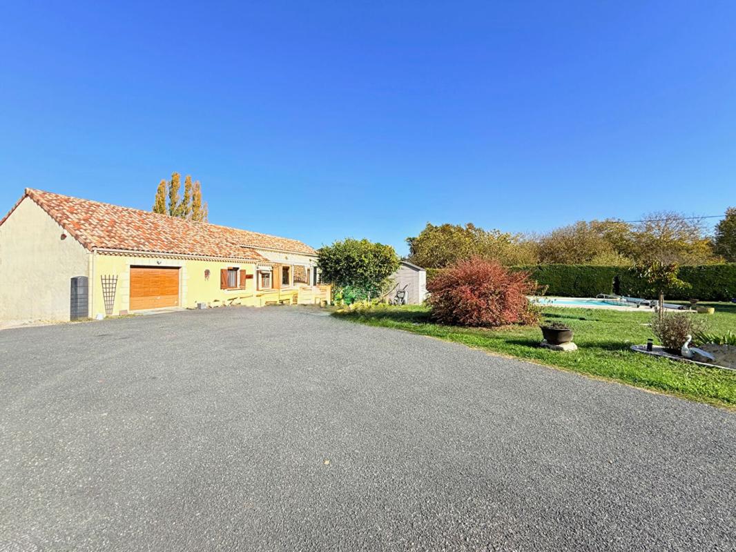 3 bedroom maison in Montcuq, Lot, France