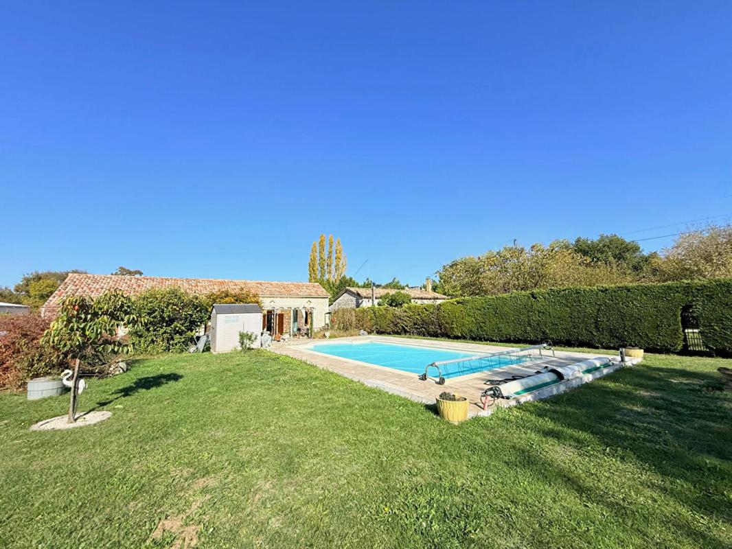 3 bedroom maison in Montcuq, Lot, France
