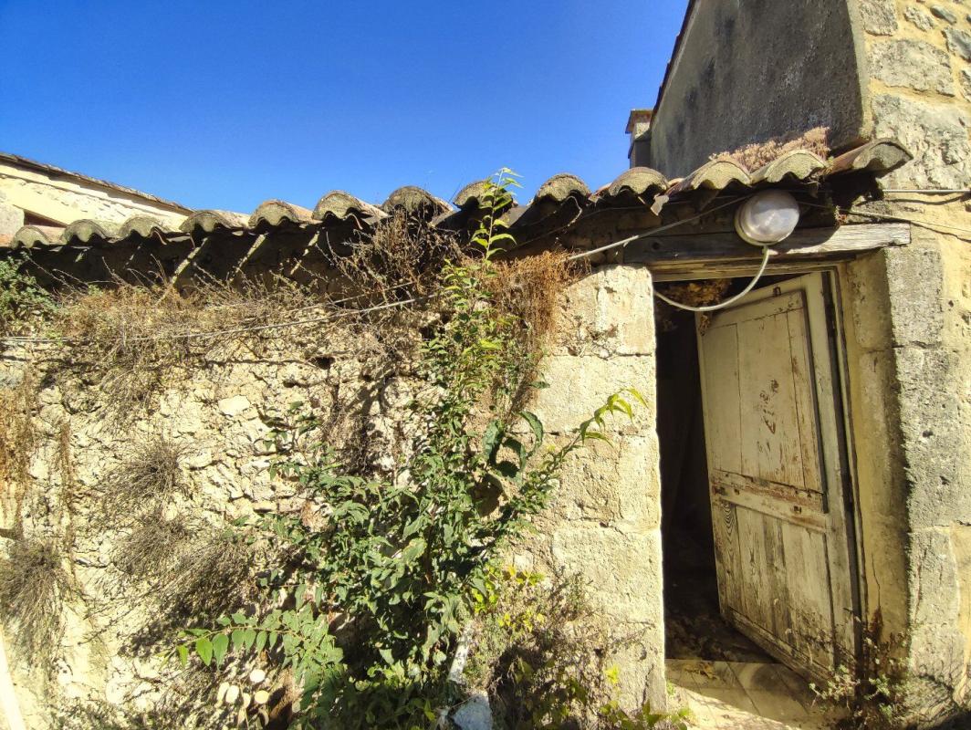 2 bedroom maison in Allegre, Gard, France