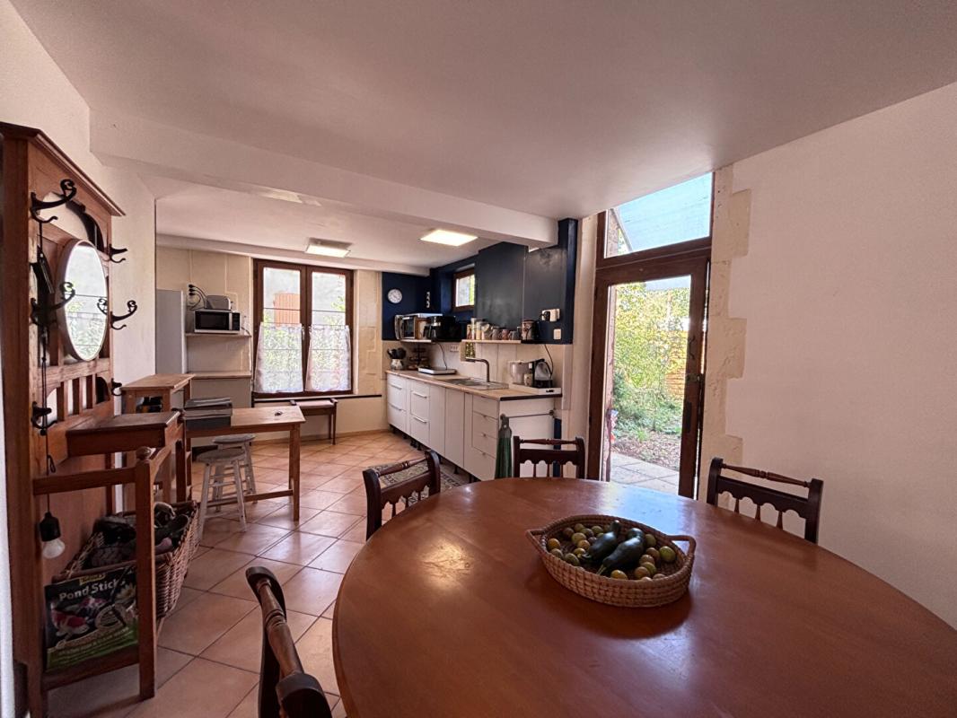 2 bedroom maison in Ruffec, Charente, France