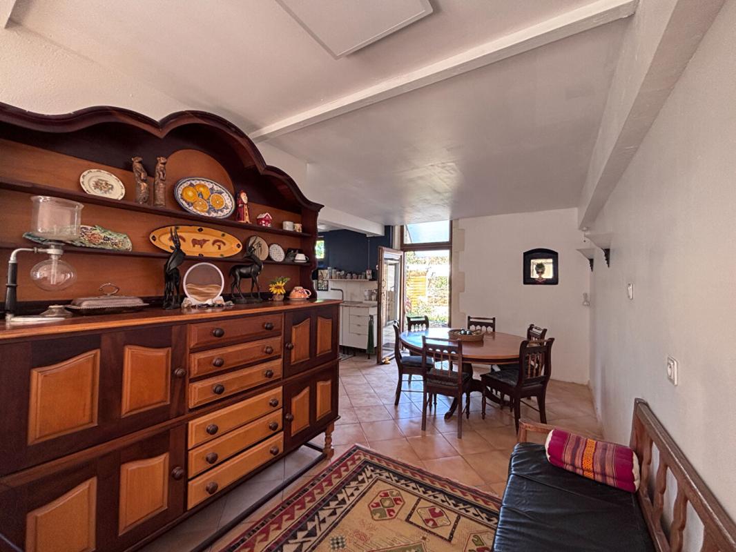 2 bedroom maison in Ruffec, Charente, France