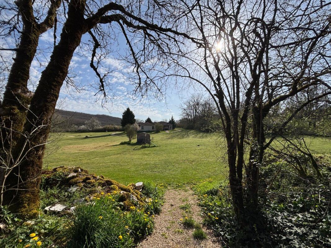 13 bedroom propriete in Leobard, Lot, France
