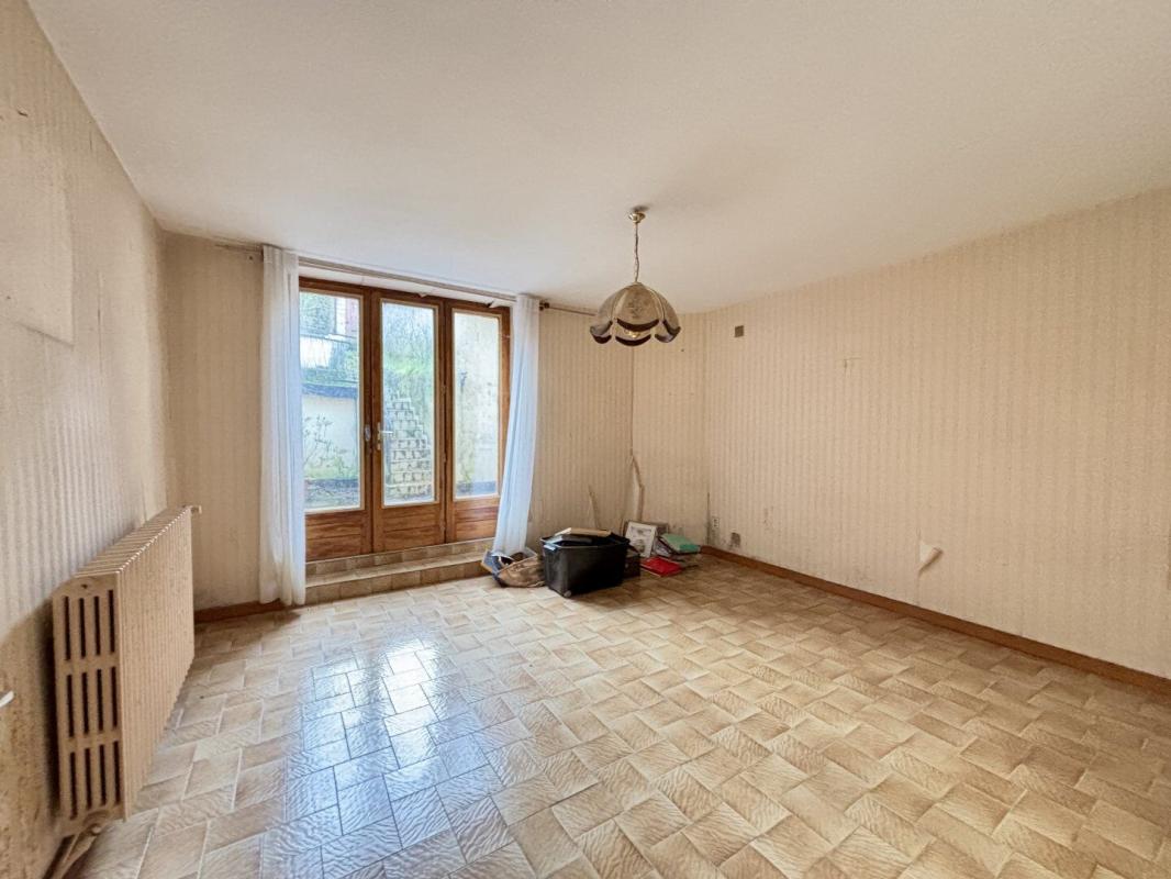 3 bedroom maison de ville in Ruffec, Charente, France
