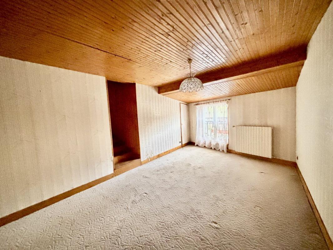 3 bedroom maison de ville in Ruffec, Charente, France