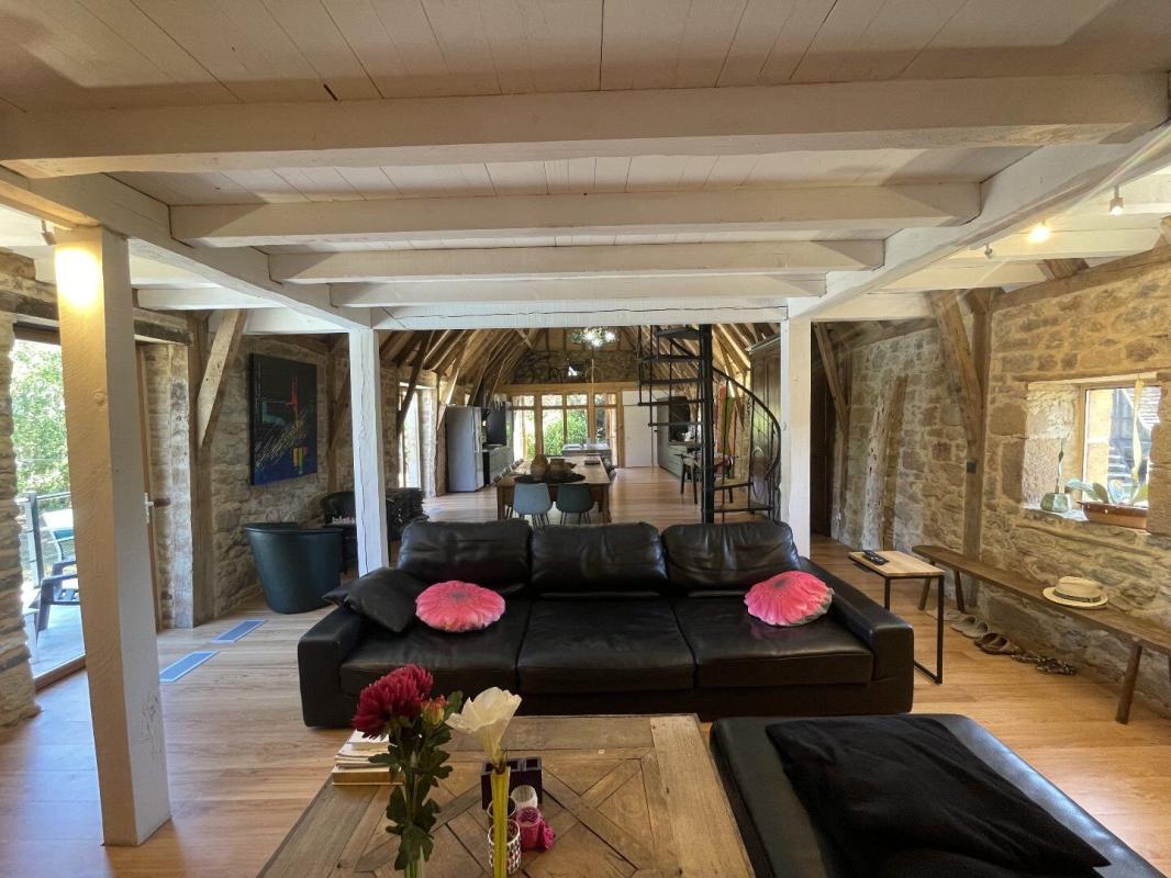 6 bedroom maison in Fourmagnac, Lot, France