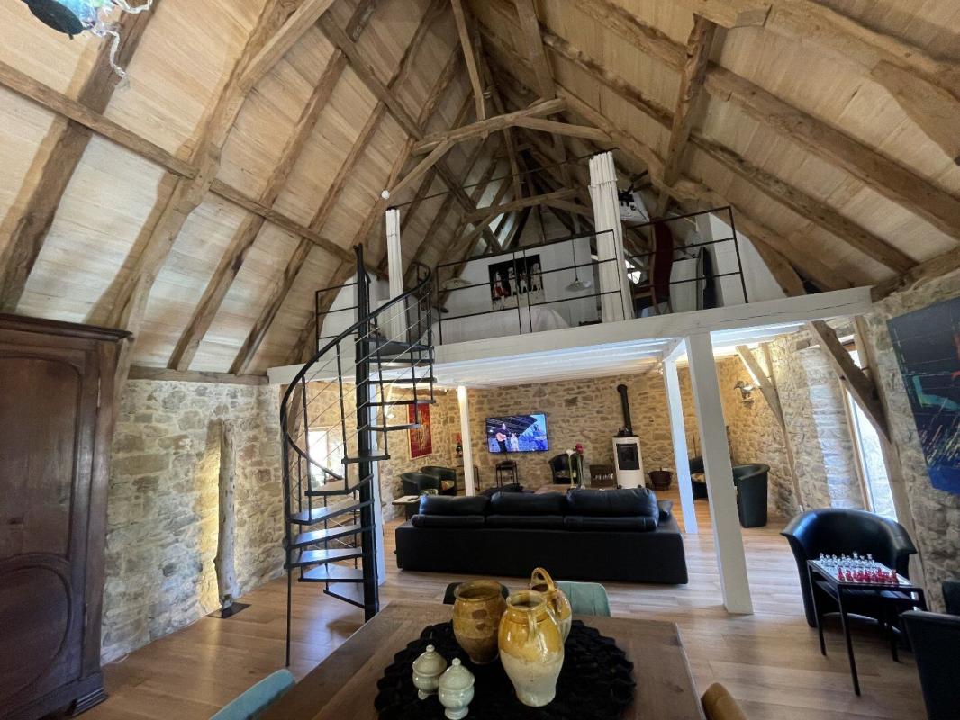 6 bedroom maison in Fourmagnac, Lot, France