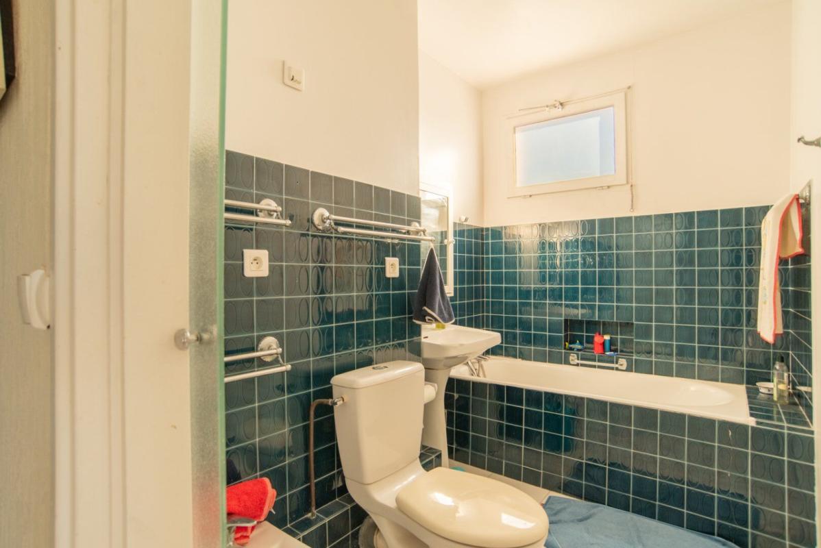 4 bedroom t6 et plus in Anglet, Pyrénées-Atlantiques, France