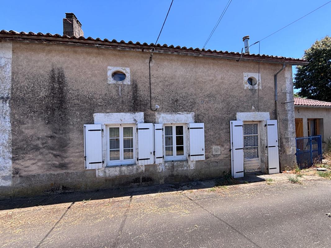 4 bedroom maison de village in Vouleme, Vienne, France