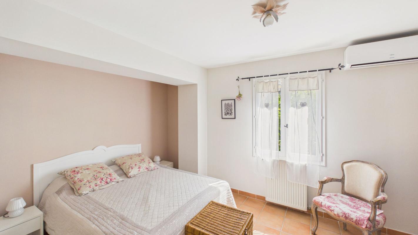 4 bedroom villa in Eyragues, Bouches-du-Rhône, France