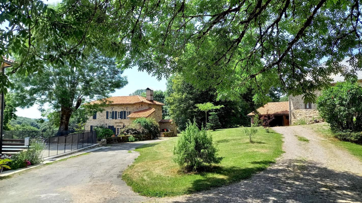 9 bedroom corps de ferme in Figeac, Lot, France