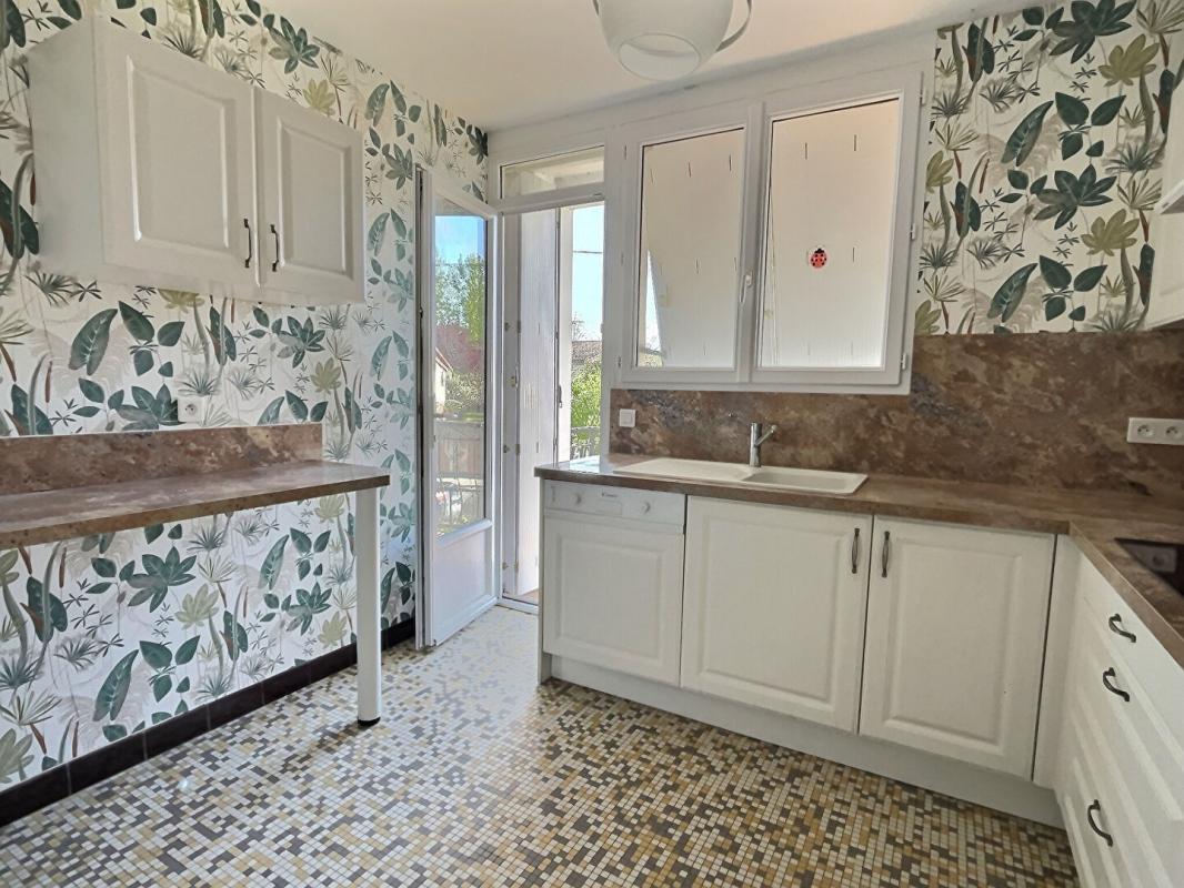 3 bedroom maison in Monsegur, Gironde, France