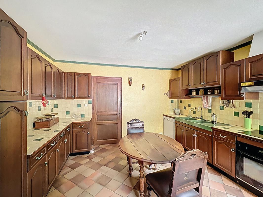 5 bedroom maison in Pernes Les Fontaines, Vaucluse, France