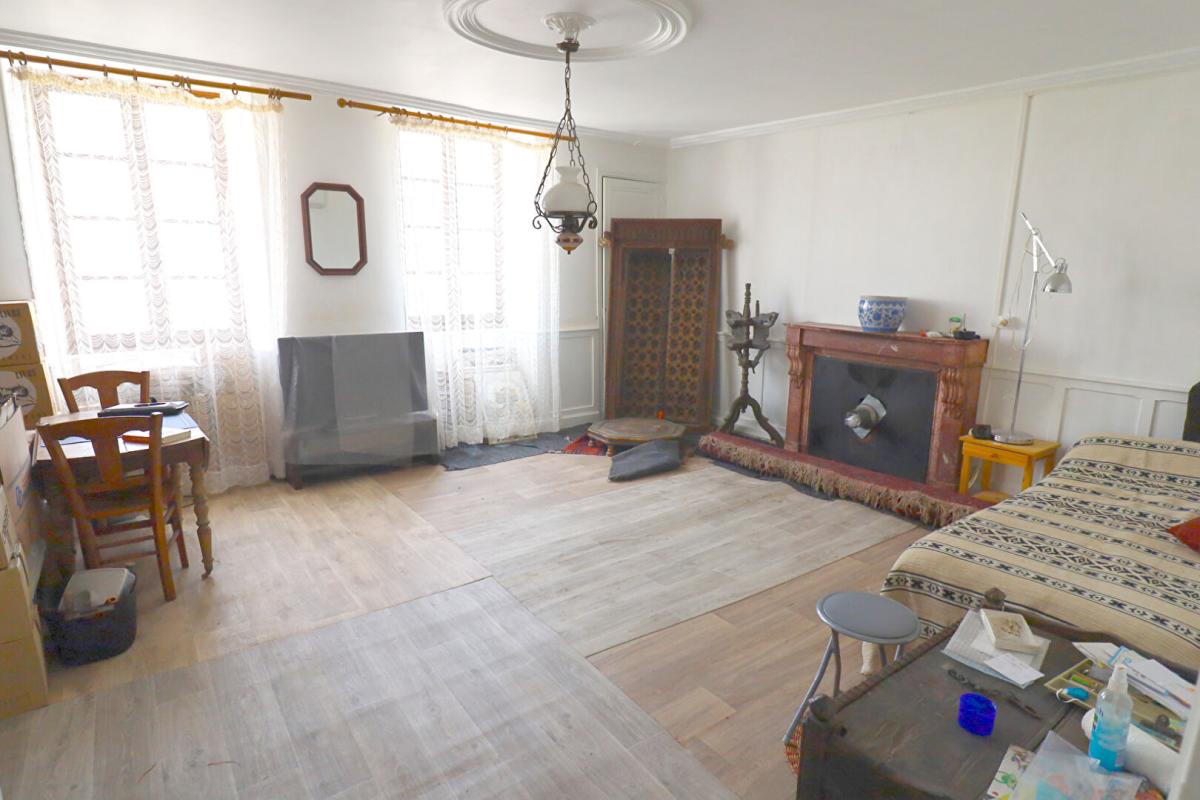 3 bedroom maison de ville in Aigre, Charente, France