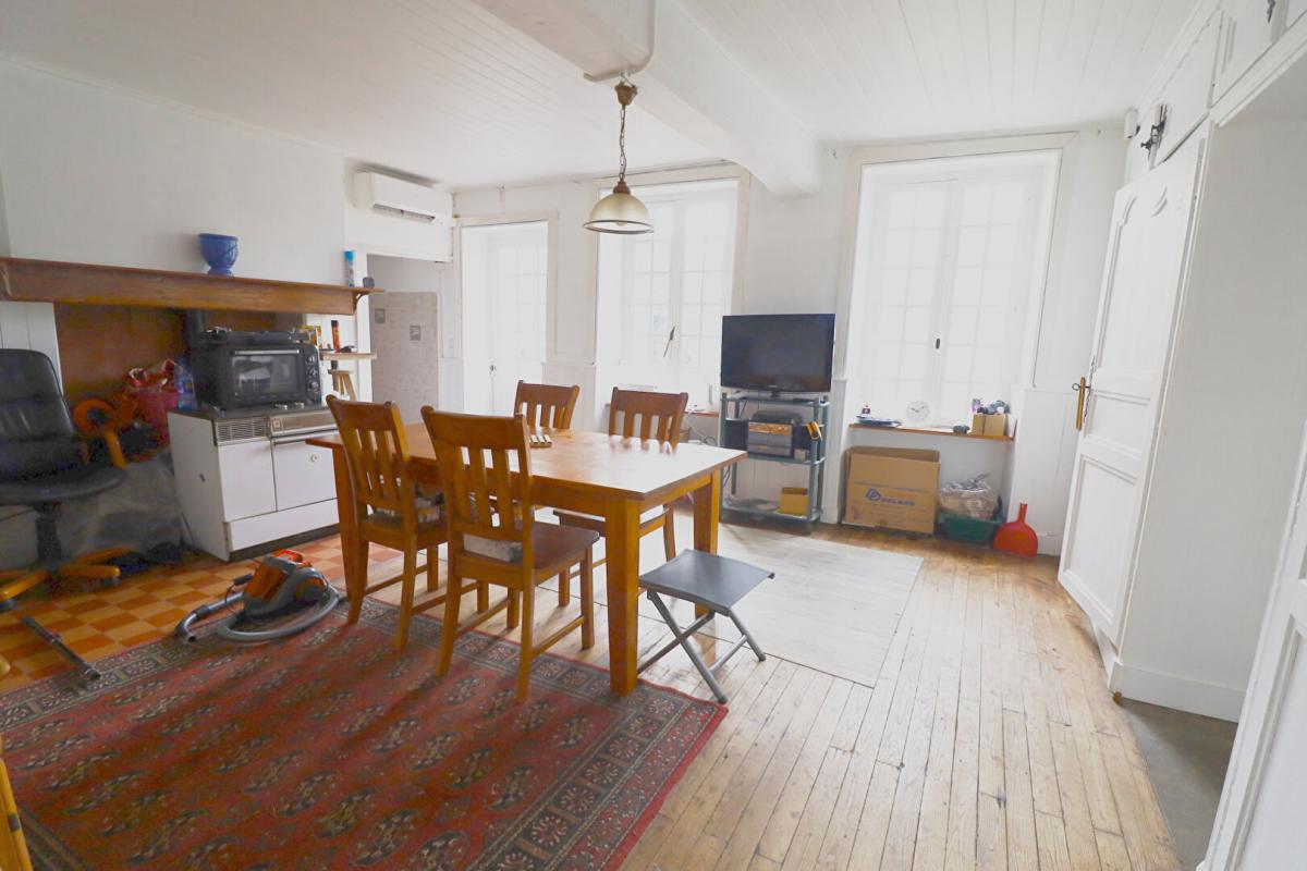 3 bedroom maison de ville in Aigre, Charente, France