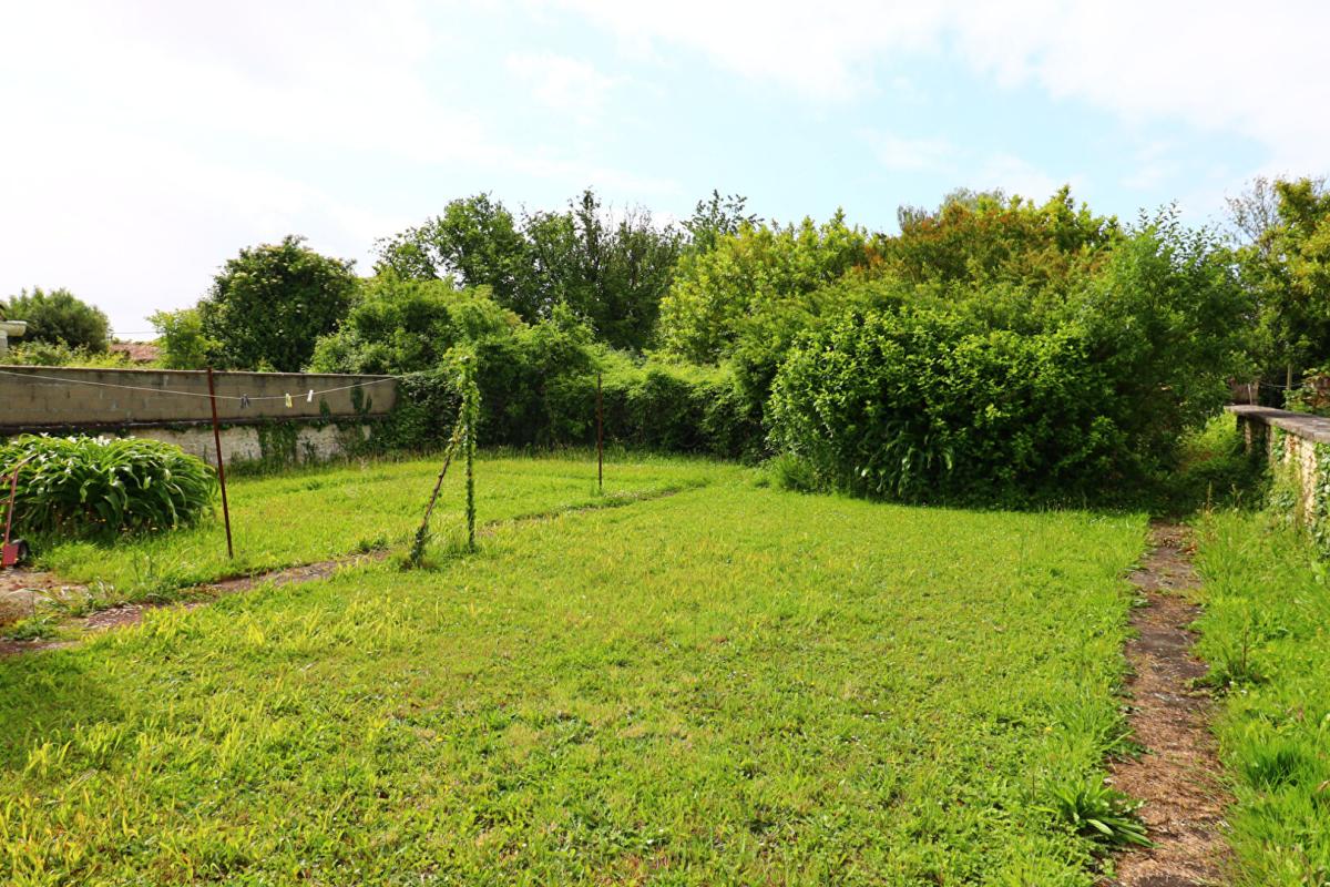 3 bedroom maison de ville in Aigre, Charente, France