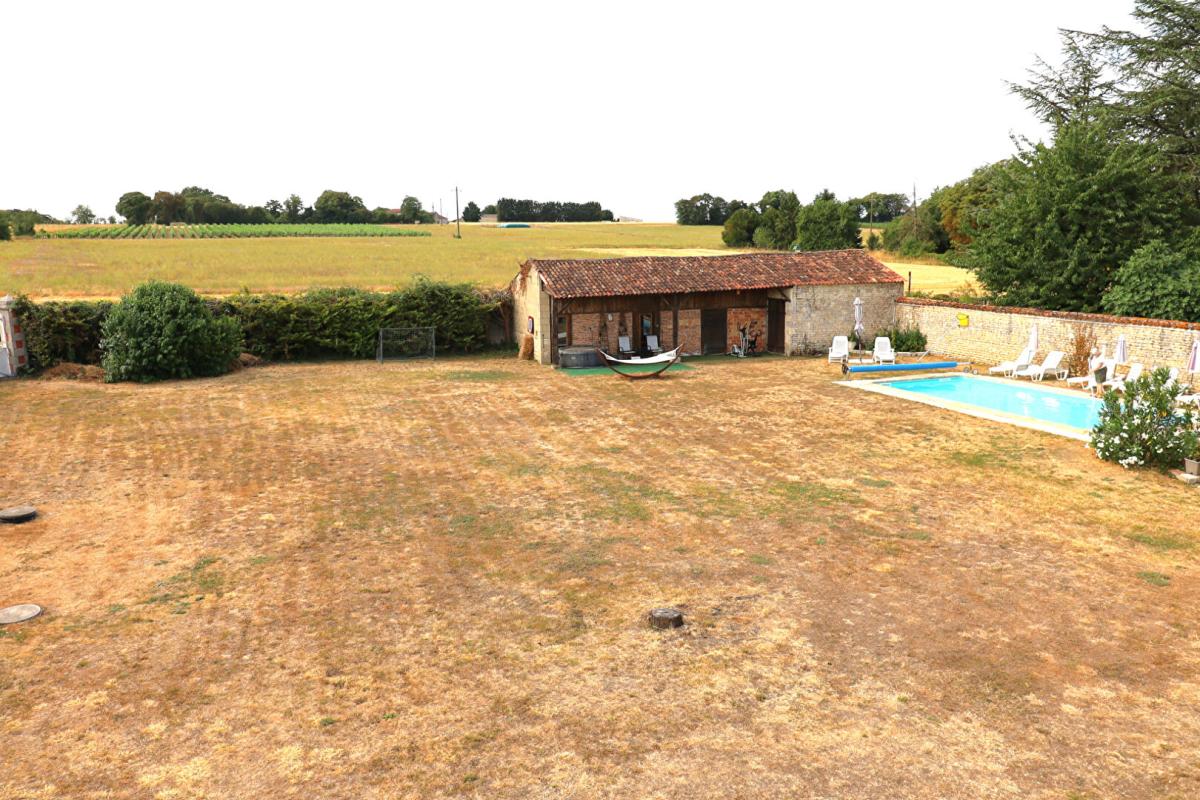 5 bedroom maison in Verdille, Charente, France