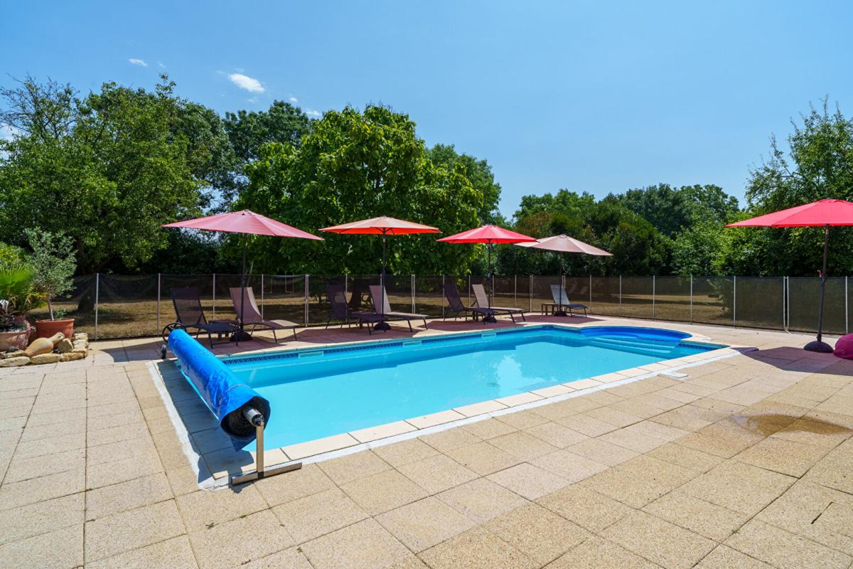 14 bedroom gite in Chef Boutonne, Deux-Sèvres, France