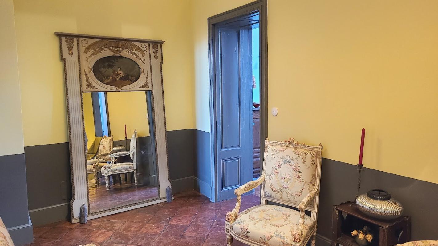 7 bedroom t6 et plus in Caussade, Tarn-et-Garonne, France