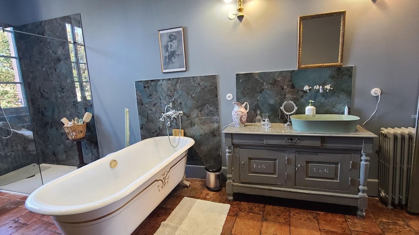 7 bedroom t6 et plus in Caussade, Tarn-et-Garonne, France