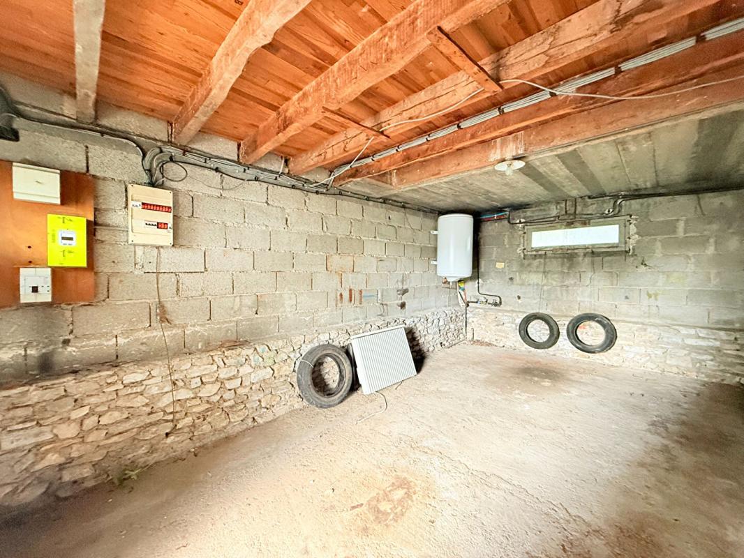 4 bedroom maison a renover in Pradines, Lot, France