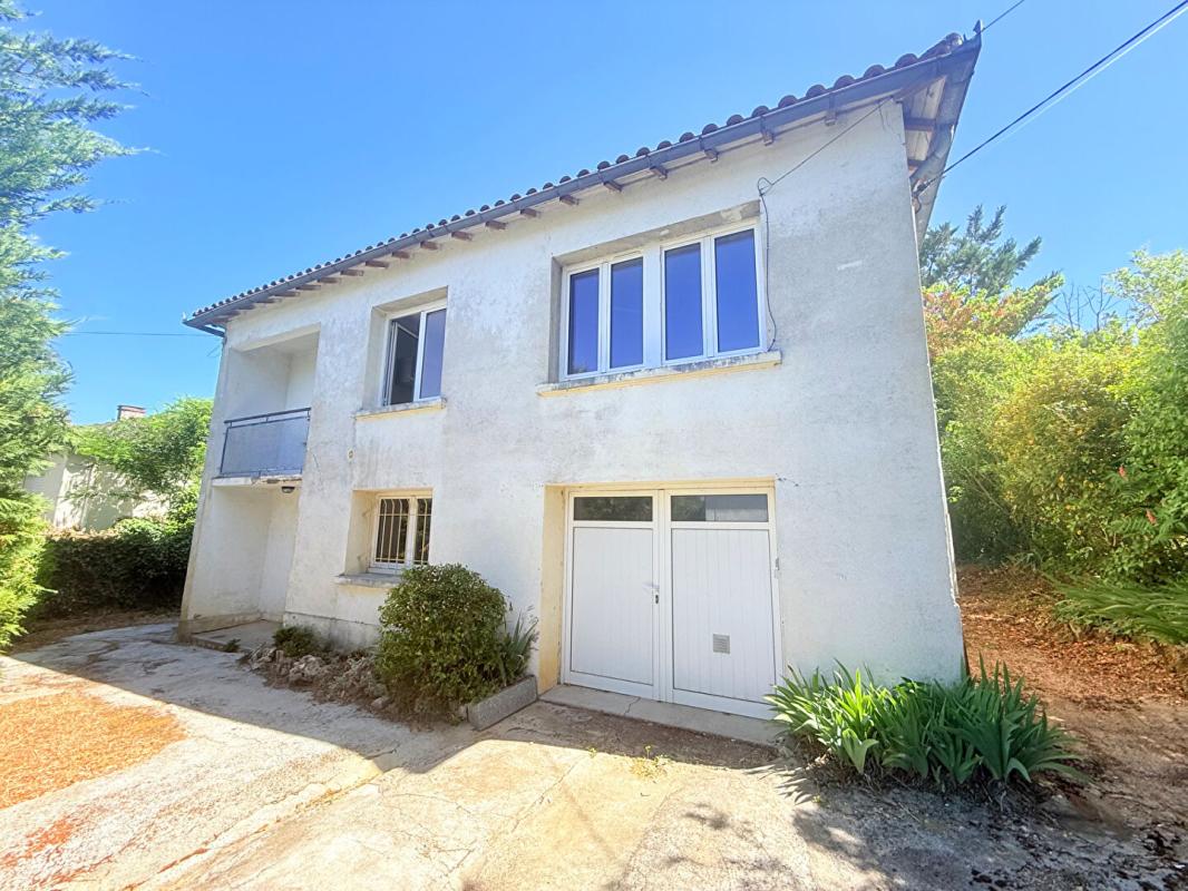 3 bedroom maison in Cahors, Lot, France