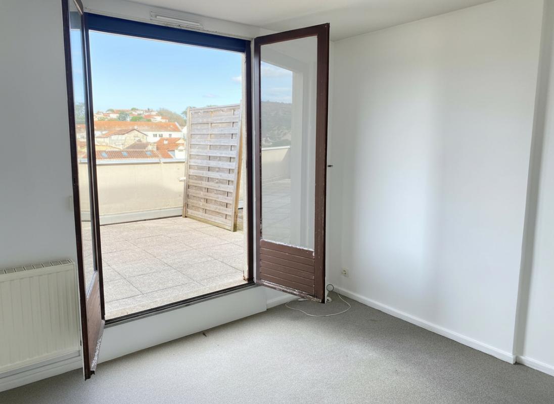 2 bedroom t3 in Cahors, Lot, France