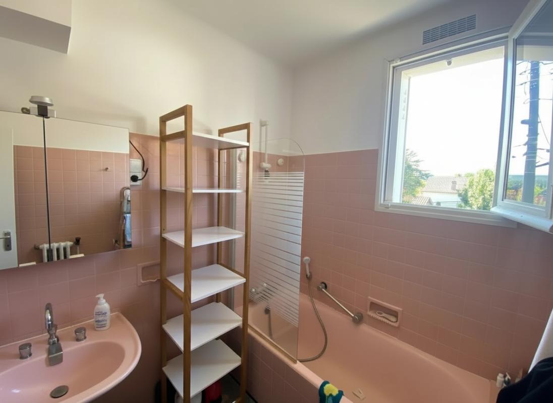 3 bedroom maison individuelle in Prayssac, Lot, France